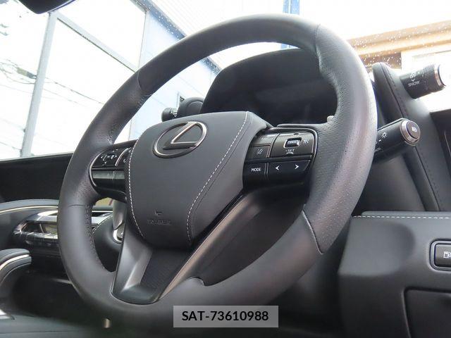 Lexus LC 2021-11 7877351-11