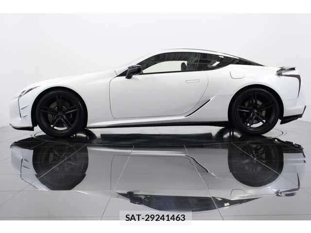 Lexus LC 2023-11 8131007-2