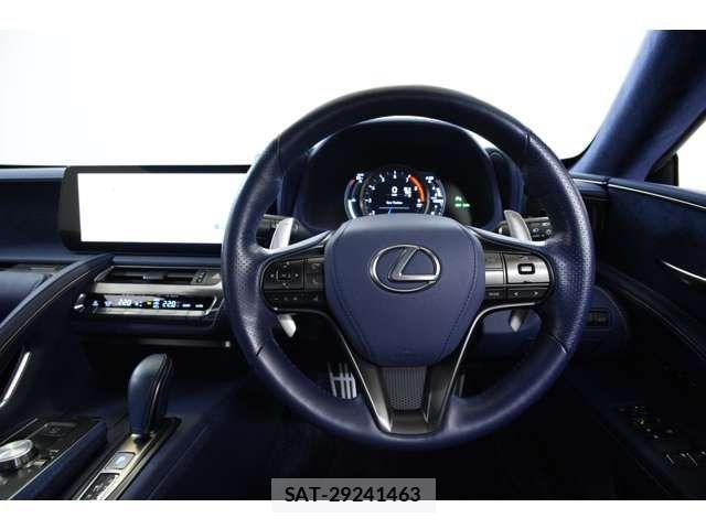 Lexus LC 2023-11 8131007-5