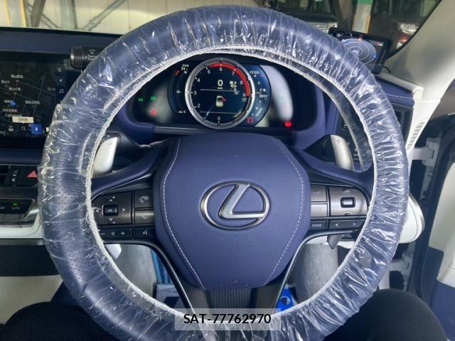 Lexus LC 2023-11 8413287-19