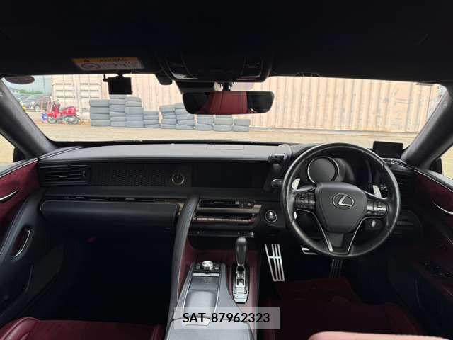 Lexus LC 2018-01 8796477-2