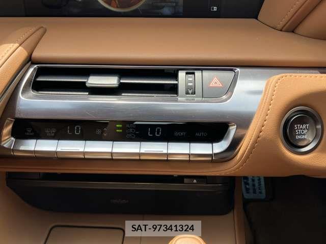 Lexus LC 2022-03 7220964-10