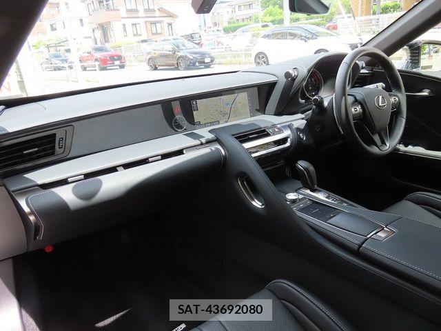 Lexus LC 2021-05 8100136-19