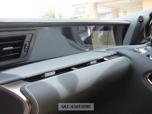 Lexus LC 2021-05 8100136-20
