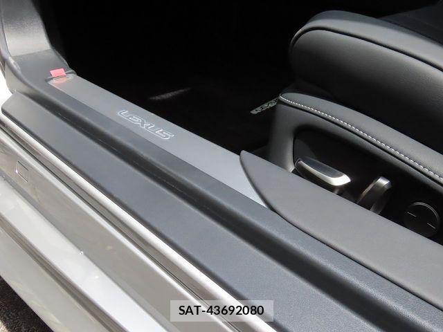 Lexus LC 2021-05 8100136-22