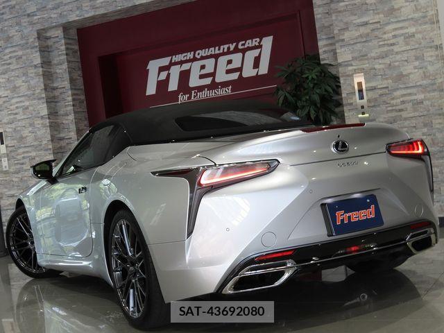 Lexus LC 2021-05 8100136-7