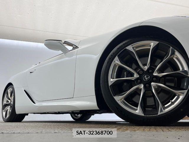 Lexus LC 2020-11 8208382-4