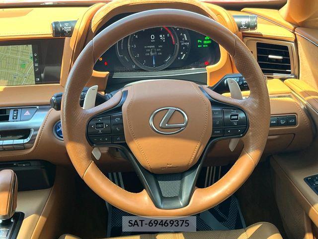 Lexus LC 2017-12 6011611-12