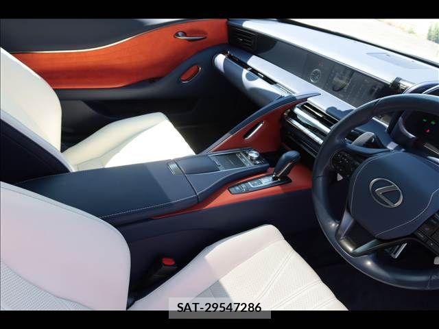 Lexus LC 2017-11 7220967-9