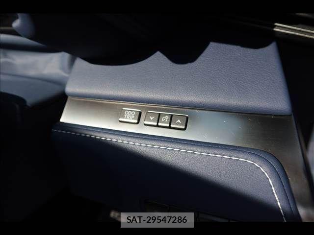 Lexus LC 2017-11 7220967-23