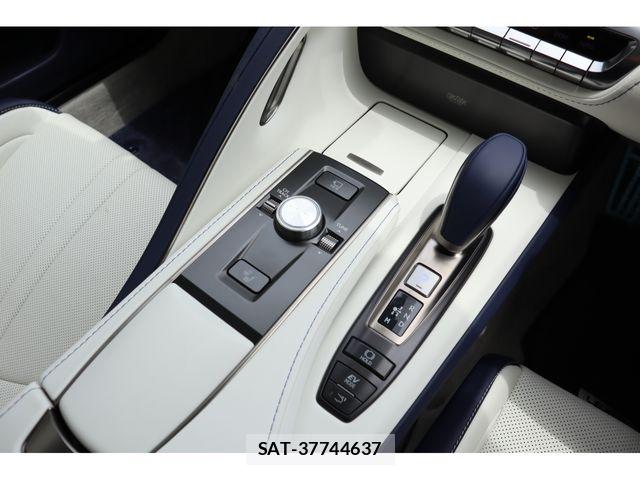 Lexus LC 2025-09 7220969-16