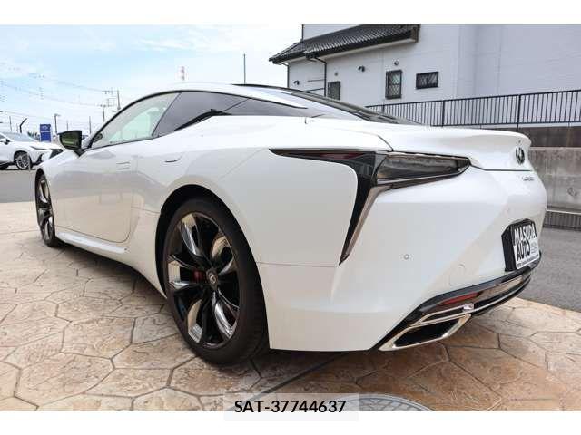 Lexus LC 2025-09 7220969-4