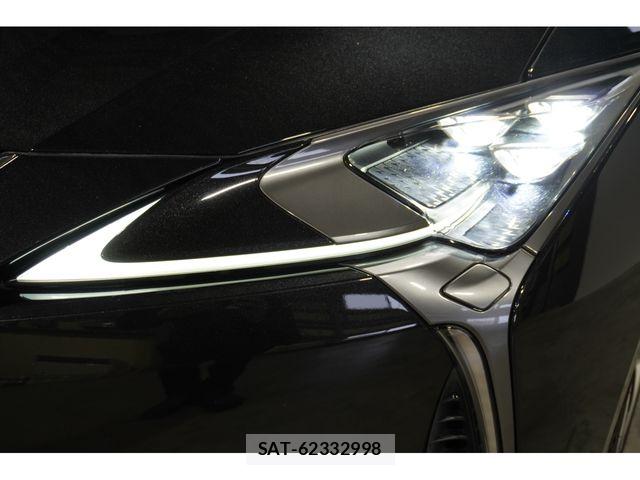 Lexus LC 2018-01 7272226-9
