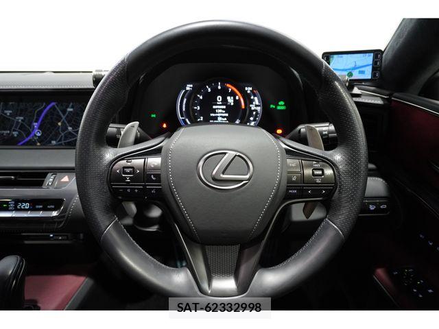 Lexus LC 2018-01 7272226-14