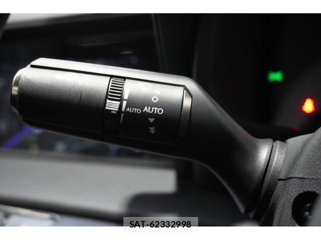 Lexus LC 2018-01 7272226-18