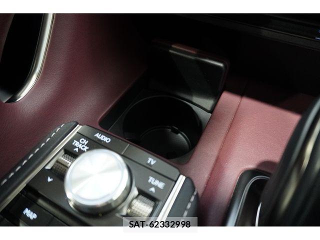 Lexus LC 2018-01 7272226-23