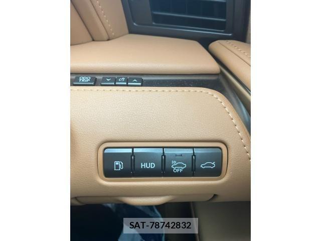 Lexus LC 2017-06 7358491-21