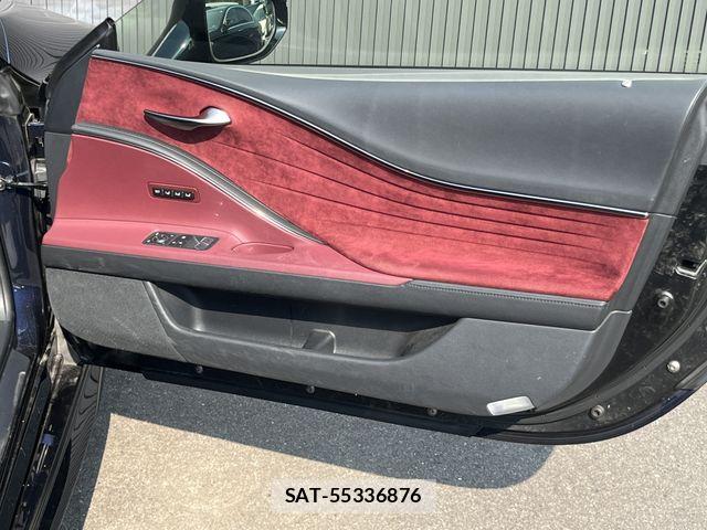 Lexus LC 2017-08 8100135-15