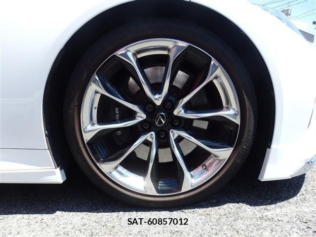 Lexus LC 2017-09 8208383-17