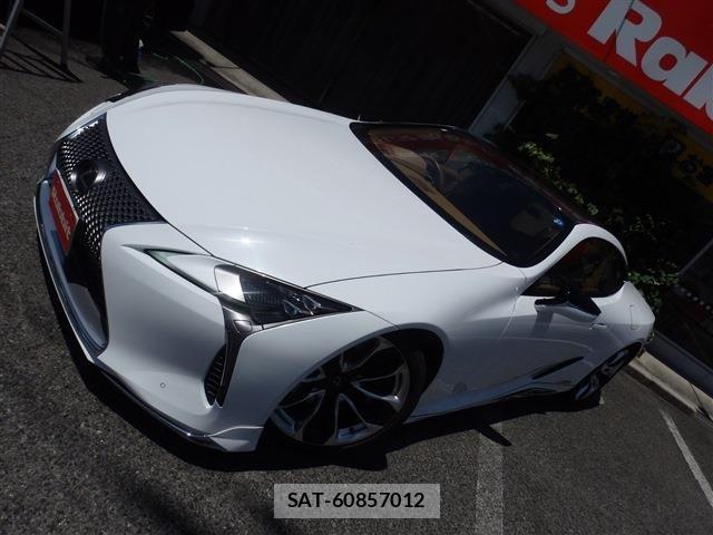 Lexus LC 2017-09 8208383-3