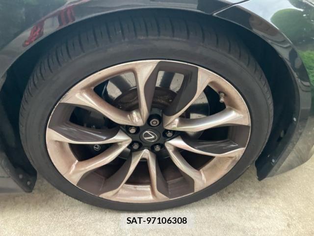Lexus LC 2017-08 8336557-3