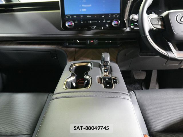 Lexus LM 2024-12 4755026-10