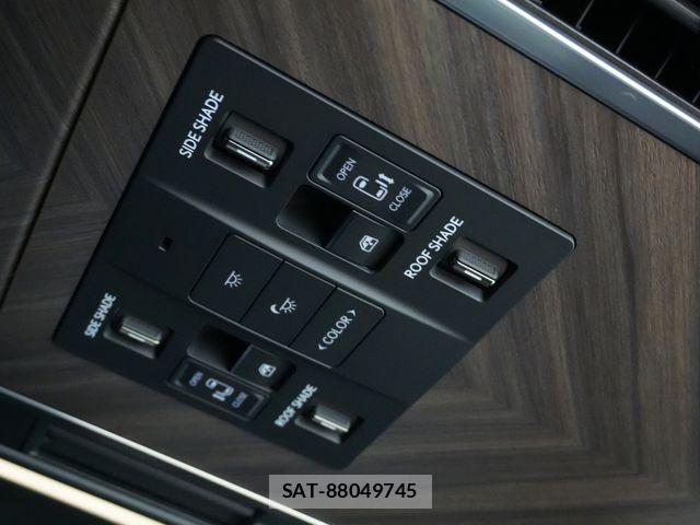 Lexus LM 2024-12 4755026-21