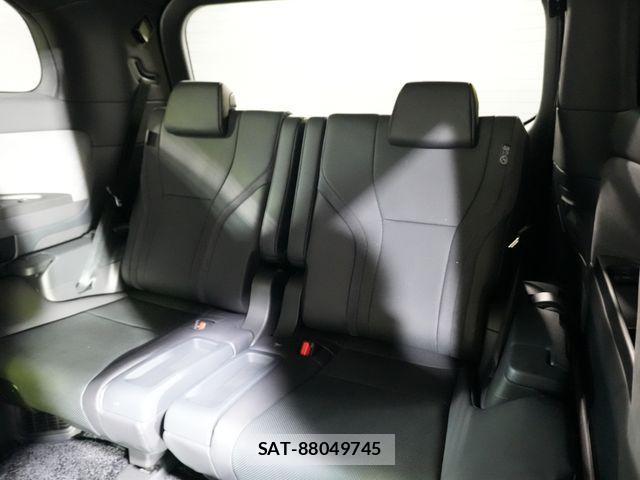 Lexus LM 2024-12 4755026-27