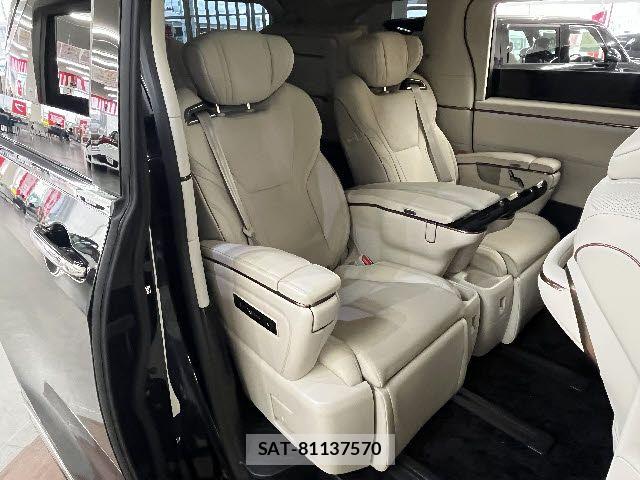 Lexus LM 2025-11 6011614-9