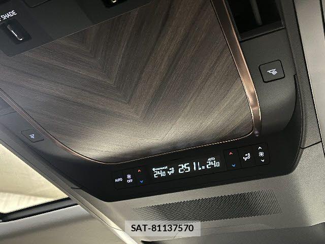 Lexus LM 2025-11 6011614-11
