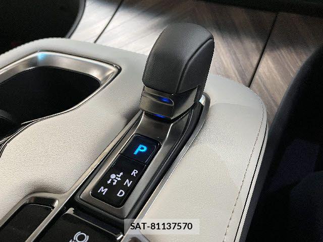 Lexus LM 2025-11 6011614-19