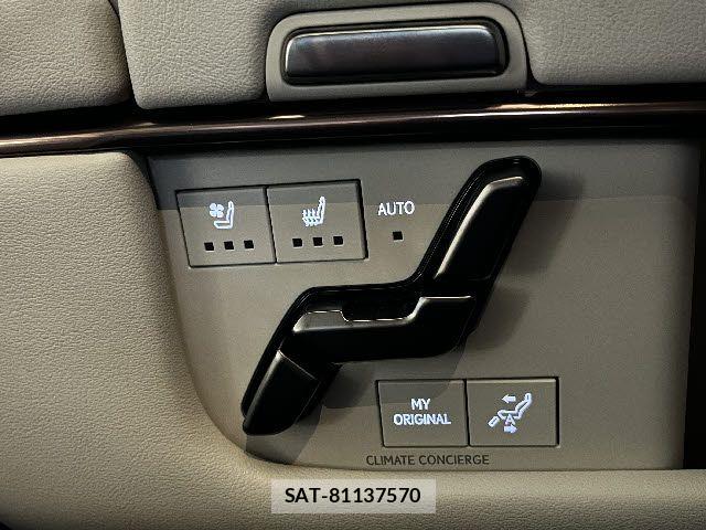 Lexus LM 2025-11 6011614-25