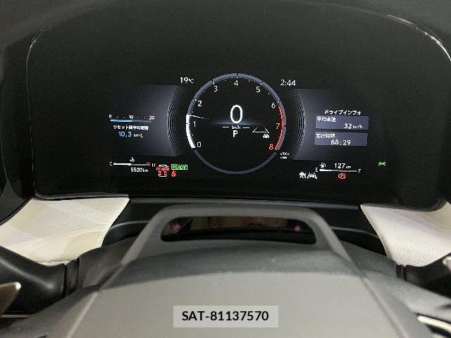 Lexus LM 2025-11 6011614-7