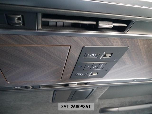 Lexus LM 2024-02 6612843-15