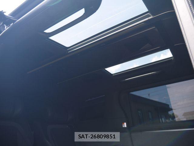 Lexus LM 2024-02 6612843-19