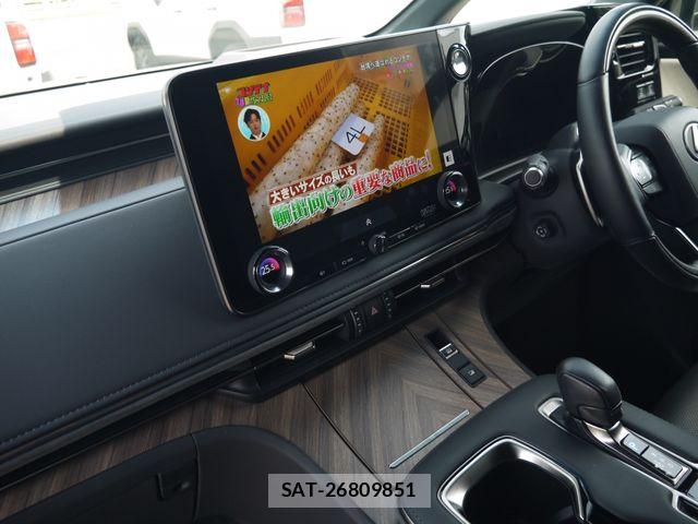 Lexus LM 2024-02 6612843-25