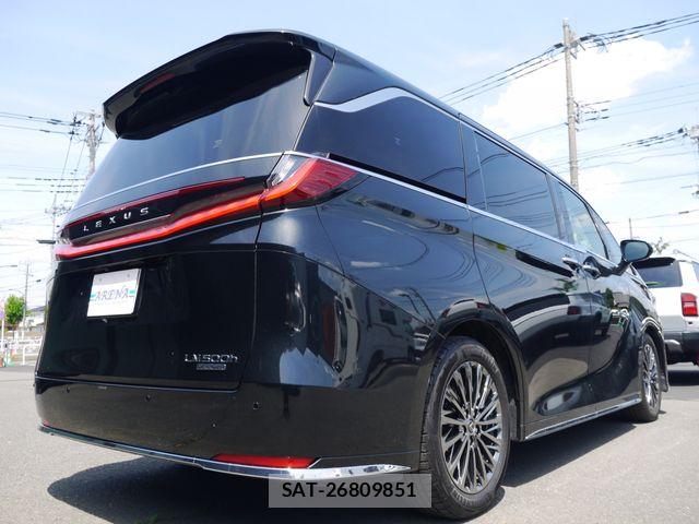 Lexus LM 2024-02 6612843-3