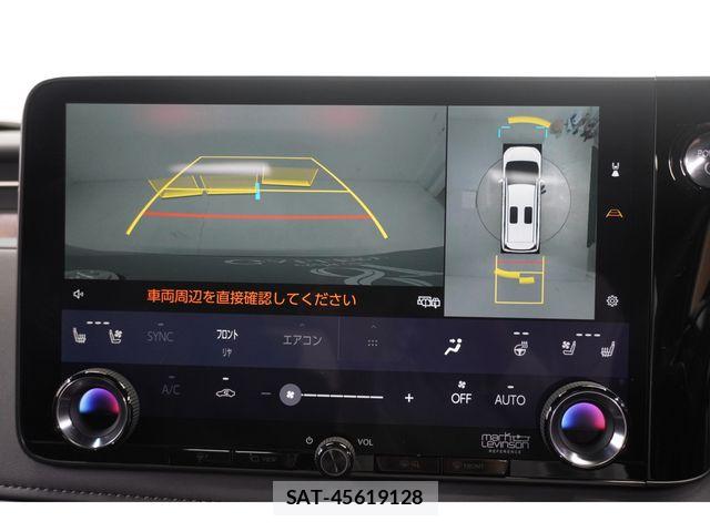 Lexus LM 2025-03 6672268-10
