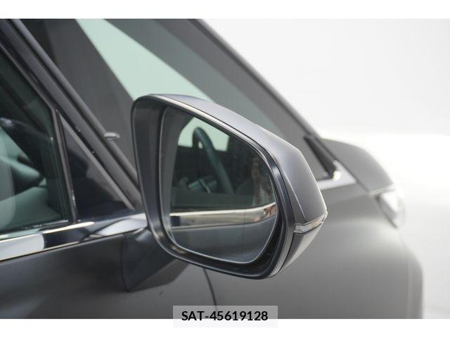 Lexus LM 2025-03 6672268-12