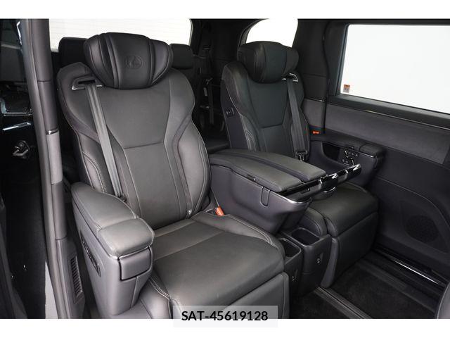 Lexus LM 2025-03 6672268-21