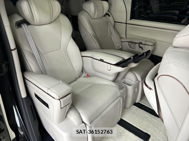 Lexus LM 2025-05 6676679-10