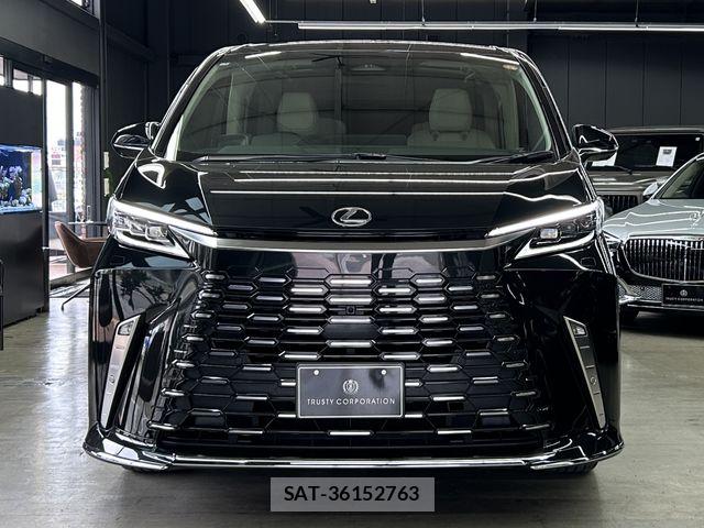 Lexus LM 2025-05 6676679-1