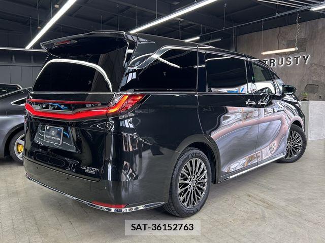 Lexus LM 2025-05 6676679-6