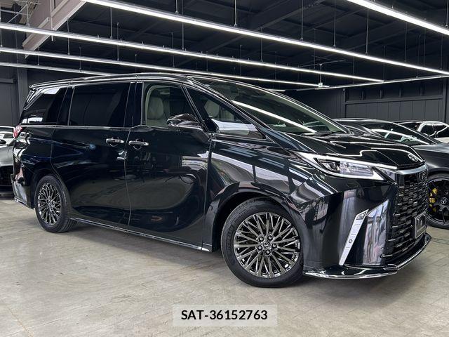 Lexus LM 2025-05 6676679-8