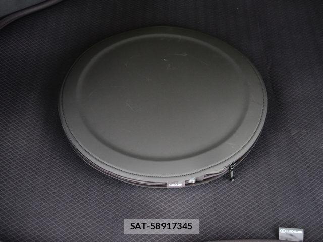 Lexus LM 2025-03 6676677-10
