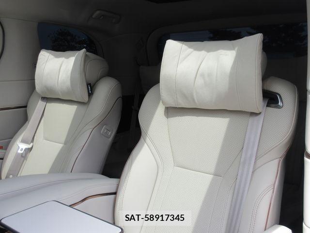 Lexus LM 2025-03 6676677-15