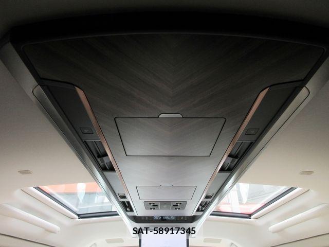 Lexus LM 2025-03 6676677-21