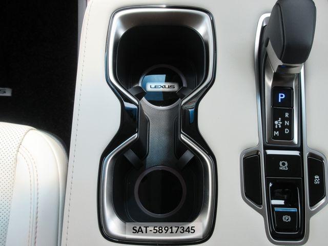 Lexus LM 2025-03 6676677-29