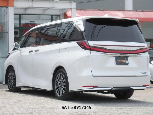 Lexus LM 2025-03 6676677-5