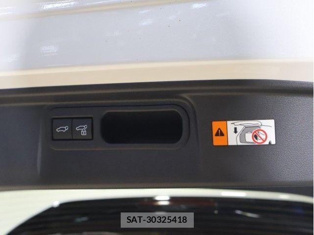 Lexus LM 2024-06 6676678-11